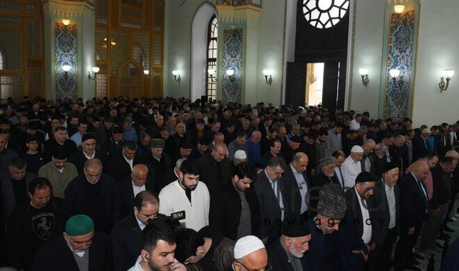 Festive prayer performed at Teze Pir mosque  Azerbaijan Baku april  10 2024
